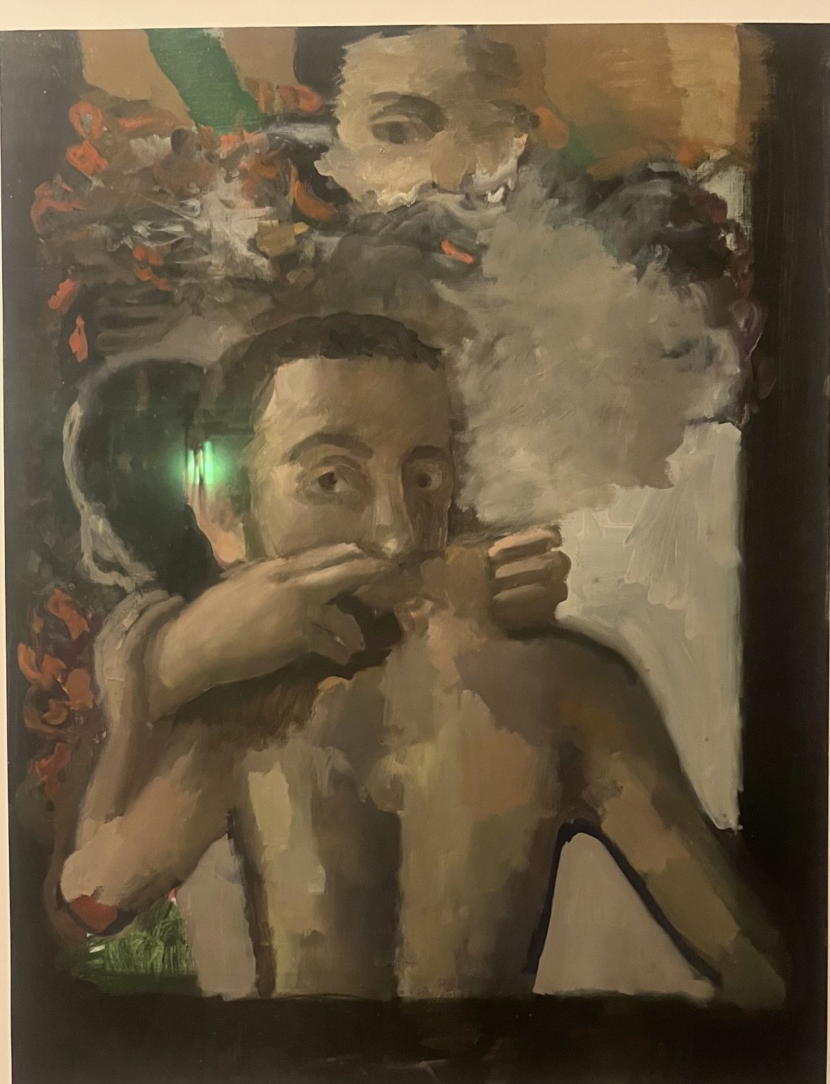 Murat Önen, Bather being devoured, 2024: gemalte Figur, die sich die Hände vor den Mund hält, dahinter ein zweites Gesicht und Blütenformen in Orange